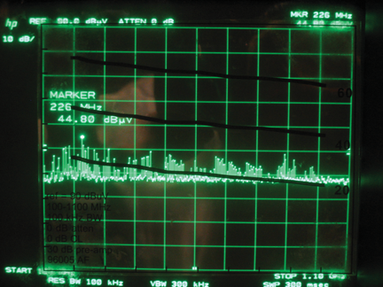 Figure 2: Bi-directional leader development at an aircraft in a thundercloud
