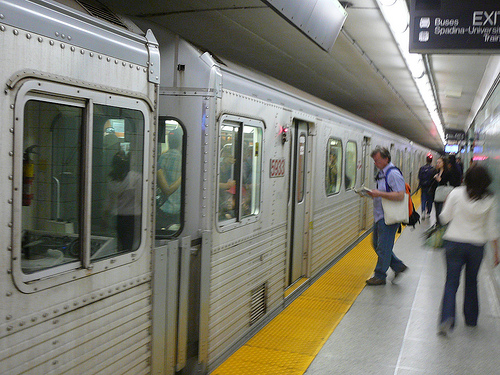 toronto subway photo