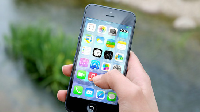 Handheld Indoor Air Quality Monitor | In Compliance Magazine